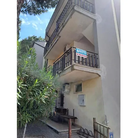 Stunning In Via Dei Lauri